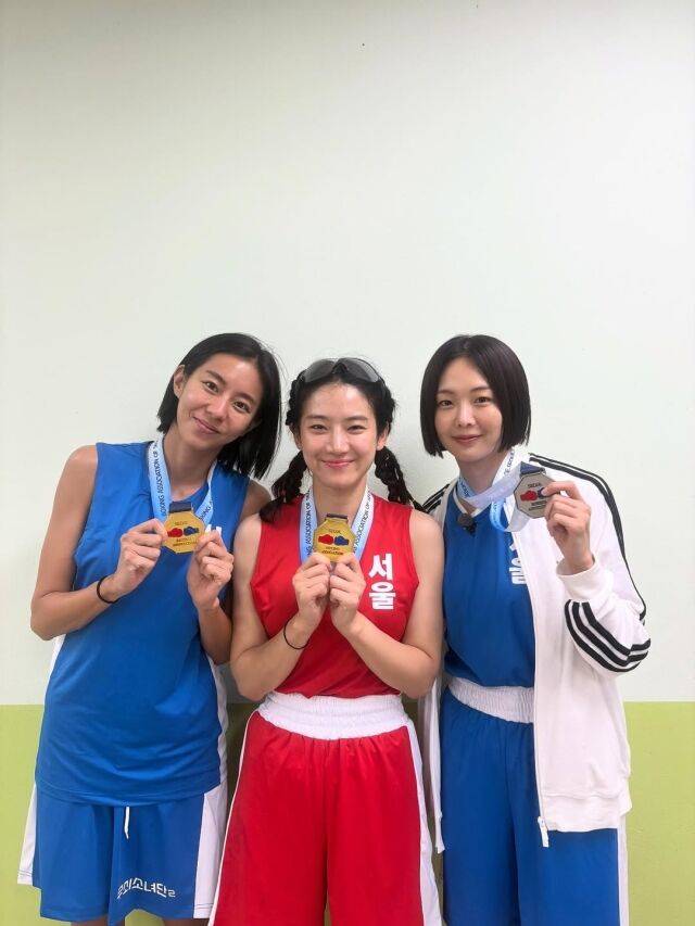 베우 유이(왼쪽부터), 박주현, 금새록. / 박주현 인스타그램