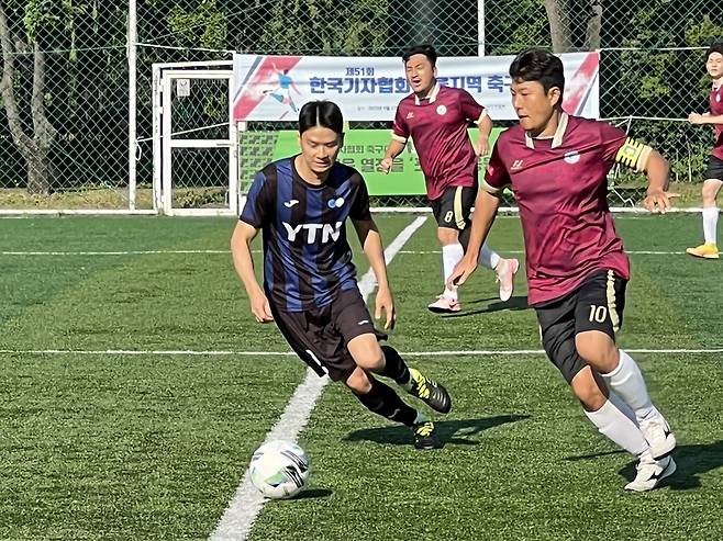 이날 8강전 첫 경기에서 격돌한 YTN와 이데일리. /한국기자협회