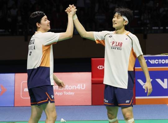 김원호-서승재, 우리가 챔피언. 사진=연합뉴스