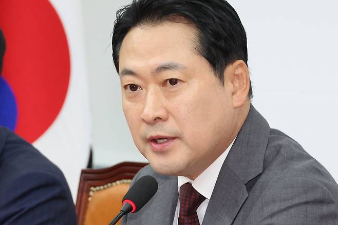 <YONHAP PHOTO-3029> 국민의힘 장동혁 대표 기자간담회 (서울=연합뉴스) 김주성 기자 = 국민의힘 장동혁 대표가 27일 서울 여의도 국회에서 여당 주도의 정부조직법 본회의 처리, 이재명 대통령 방미 결과 등 현안 관련 기자간담회를 하고 있다. 2025.9.27 utzza@yna.co.kr/2025-09-27 10:26:44/<저작권자 ⓒ 1980-2025 ㈜연합뉴스. 무단 전재 재배포 금지, AI 학습 및 활용 금지>