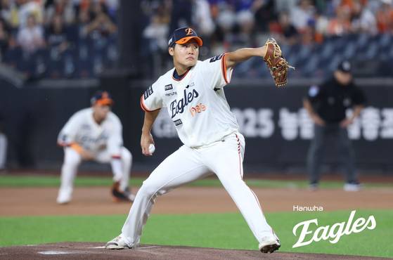 29일 깜짝 선발 등판해 역투한 한화 정우주. 사진 한화 이글스