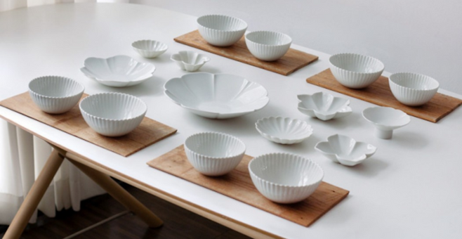 국내 도자기 브랜드 무자기의 꽃볼 홈세트. <무자기>