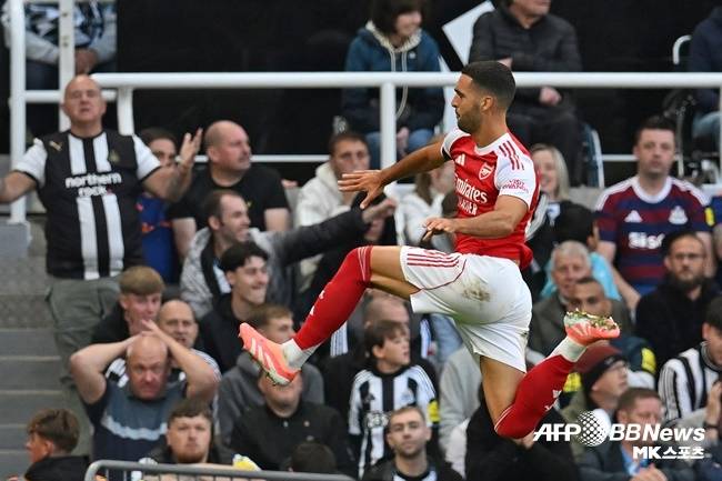 동점골을 터뜨린 미켈 메리노. 사진(잉글랜드 뉴캐슬)=AFPBBNews=News1