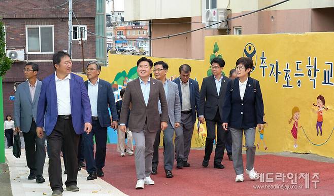 추자도를 방문한 오영훈 지사.