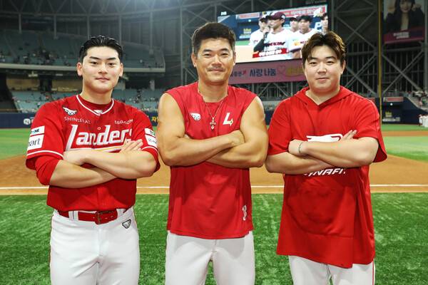 SSG의 필승 트리오(사진=SSG)