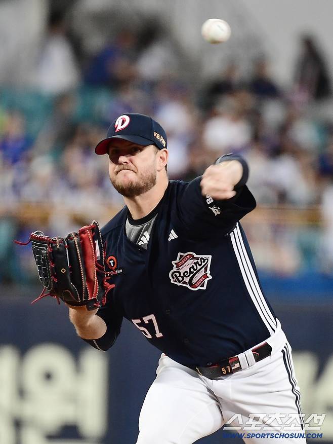 23일 대구 삼성라이온즈파크에서 열린 KBO리그 삼성과 두산의 경기. 선발 투구하고 있는 두산 콜 어빈. 대구=송정헌 기자songs@sportschosun.com/2025.09.23/