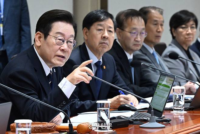 이재명 대통령이 30일 용산 대통령실 청사에서 열린 제44회 국무회의에서 발언하고 있다. 대통령실사진기자단