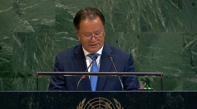 유엔총회 연설하는 김선경 북한 외무성 부상