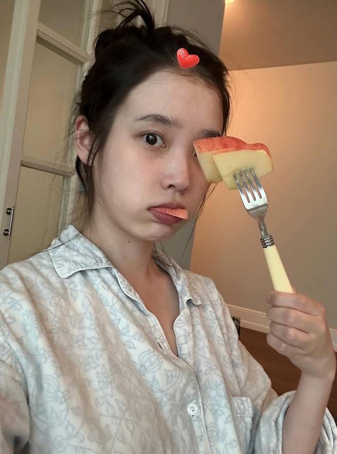 사진=가수 겸 배우 아이유 인스타그램