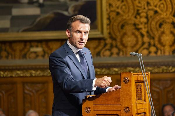 ▲ 지난 7월 영국 의회에서 발언하고 있는 에마뉘엘 마크롱 대통령. 사진=flickr