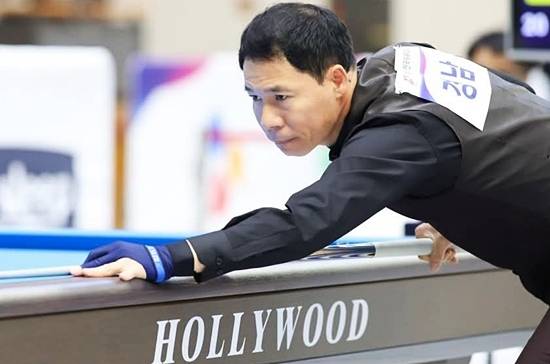 허정한이 2일 부산광역시 기장체육관에서 열린 제106 전국체육대회 당구경기 8강전에서 조명우를 40:39, 1점차로 물리치고 4강에 진출했다. 이날 승리로 허정한은 조명우의 국내대회 30연승을 저지했다. (사진=대한당구연맹)