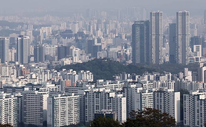 서울 남산에서 바라본 성동구 아파트 단지 모습./사진=뉴스1