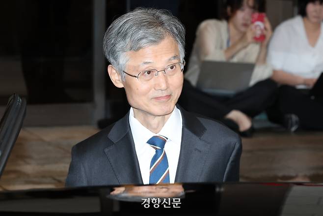 조희대 대법원장이 지난 9월 17일 서울 서초구 대법원 청사를 나서고 있다. 성동훈 기자