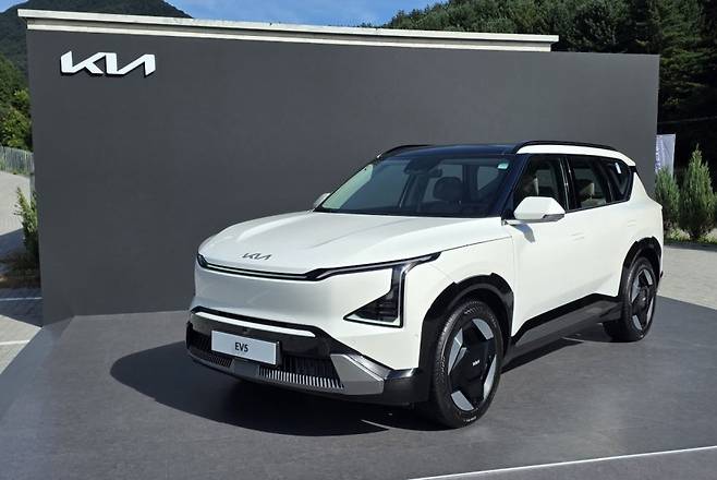기아 준중형 전기 SUV EV5. 서재근 기자