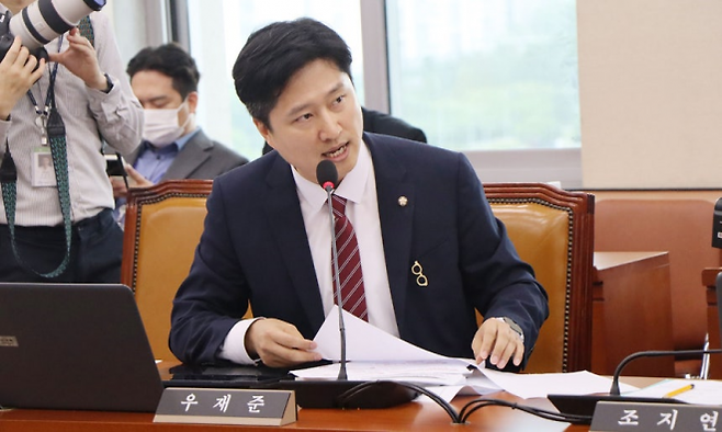 우재준 국민의힘 의원이 국회 환경노동위원회에서 김성환 환경부 장관 후보자에게 질의하고 있다. 의원실 제공