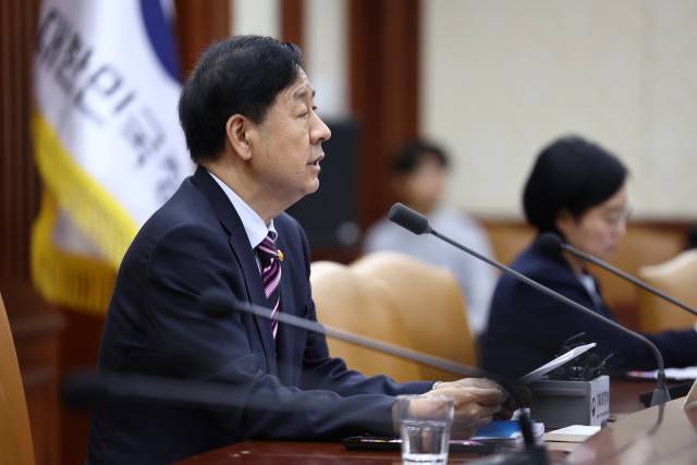 구윤철 부총리 겸 기획재정부 장관이 2일 정부서울청사에서 열린 경제관계장관회의에서 발언하고 있다. 연합뉴스