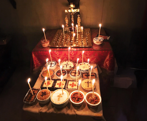 한국 정교회 서울 성니콜라스 성당 추도식에 차려진 꼴리바. 한국정교회 제공