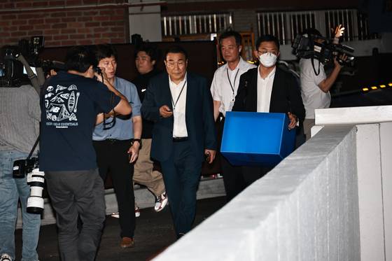 LH가 2023년 5월 우크라이나 재건 포럼에 참석하며 후원금까지 낸 것으로 JTBC 취재 결과 확인됐다. 사진은 김건희 특검팀이 지난 7월 3일 서울 종로구 삼부토건을 압수수색하는 모습〈사진=연합뉴스〉