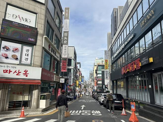 서울 강남구 신사동의 세로수길의 모습. 강남구 제공