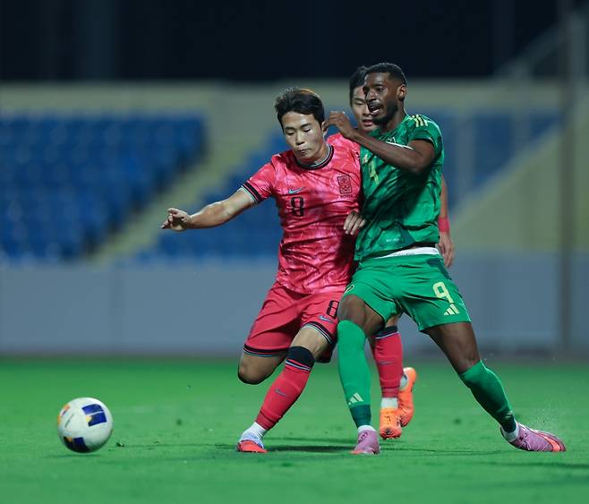 10일(한국시간) 사우디아라비아에서 열린 한국과 사우디의 23세 이하(U-23) 대표팀 간 경기 모습. /사진=사우디아라비아축구협회 SNS 캡처