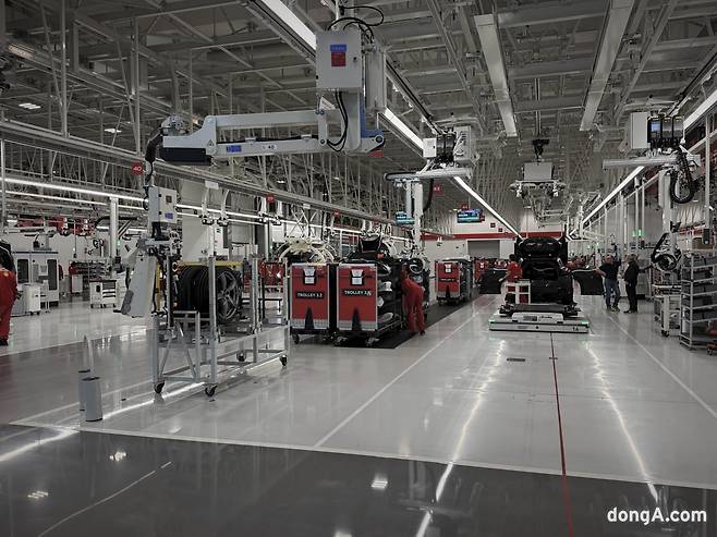 페라리 핵심 차량 제작기지 E빌딩 내부.