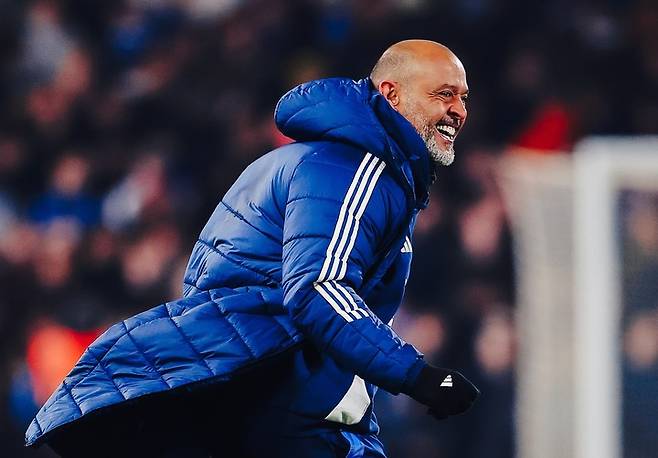 누누 에스피리투 산투 감독