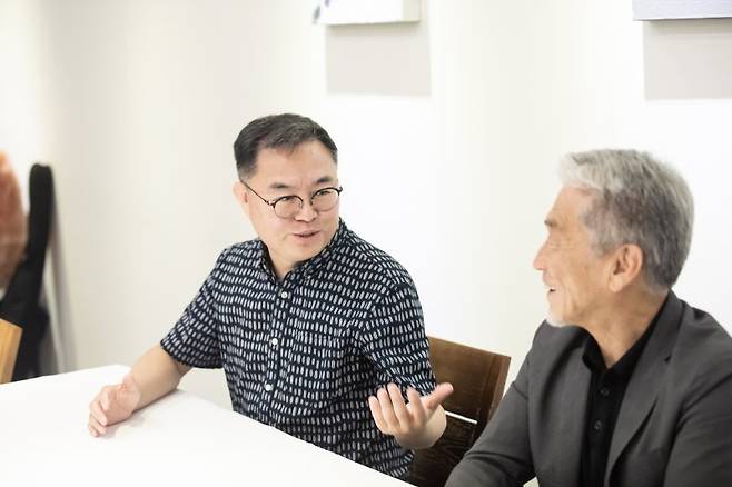 20년 동고동락한 정재열 음악감독과 가객 장사익(오른쪽). 행복을뿌리는판 제공