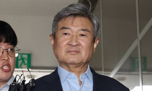 조태용 전 국가정보원장이 8월8일 오전 서울 서초구 이명현 특별검사팀 사무실로 출석하고 있다. 김혜윤 기자 unique@hani.co.k