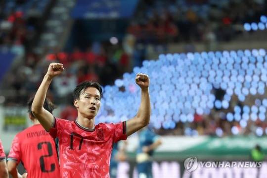 선제골의 주인공은 엄지성