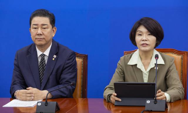 ▲더불어민주당 한정애 정책위의장이 14일 국회에서 열린 국정감사 대책회의에서 발언하고 있다. ⓒ연합뉴스