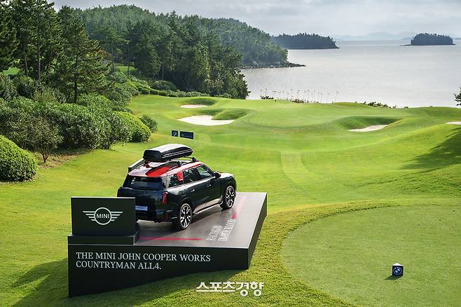 ‘뉴 MINI JCW 컨트리맨’