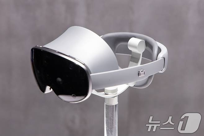 22일(현지시간) 미국 새너제이 SAP센터에서 열린 삼성전자 상반기 '갤럭시 언팩 2025'에 XR 기기 '프로젝트 무한'이 전시돼 있다. (삼성전자 제공) 2025.1.23/뉴스1