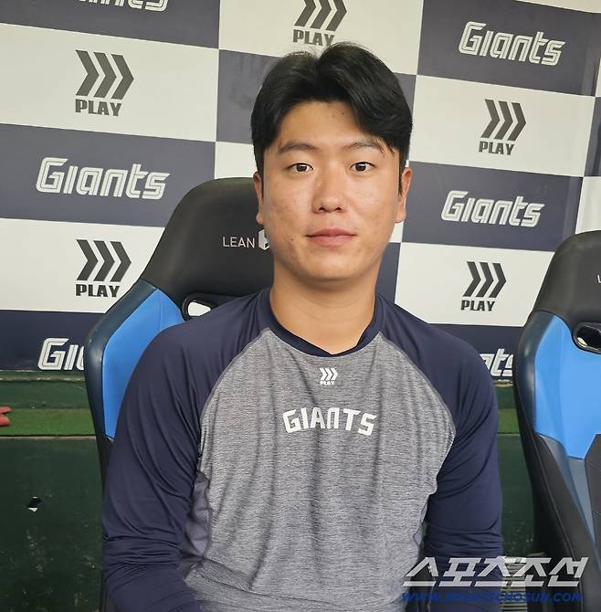 인터뷰에 임한 롯데 정현수. 김영록 기자