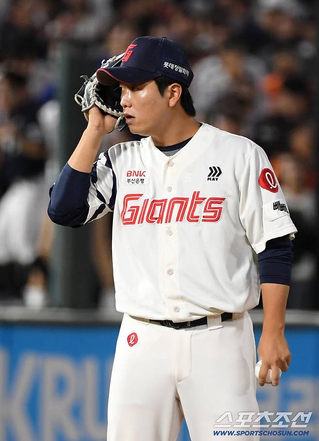 10일 부산 사직구장에서 열린 롯데 자이언츠와 한화 이글스의 경기. 롯데 정현수가 역투하고 있다. 부산=박재만 기자 pjm@sportschosun.com/2025.09.10/