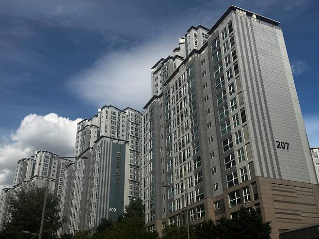 15일 오후 2시 서울 마포구 아현동 마포 래미안 푸르지오 아파트 전경. /사진=박지윤기자