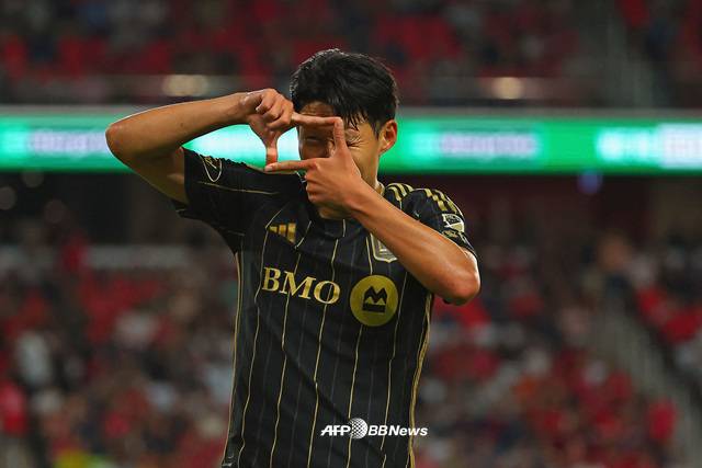 손흥민의 골 세리머니. /AFPBBNews=뉴스1