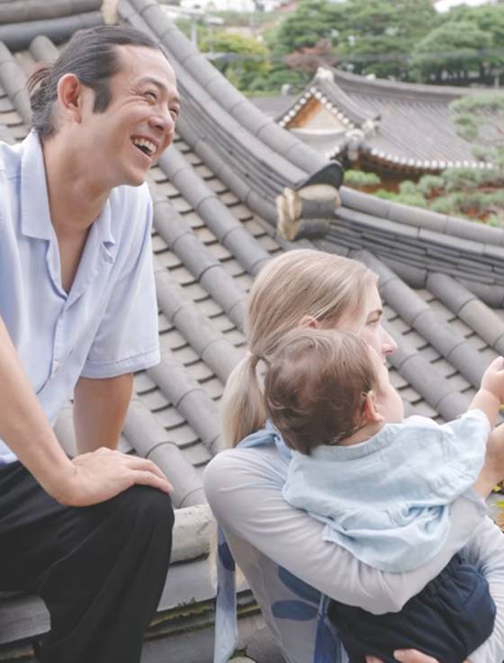 빈지노, 미초바와 아들/사진=빈지노, 미초바 인스타그램