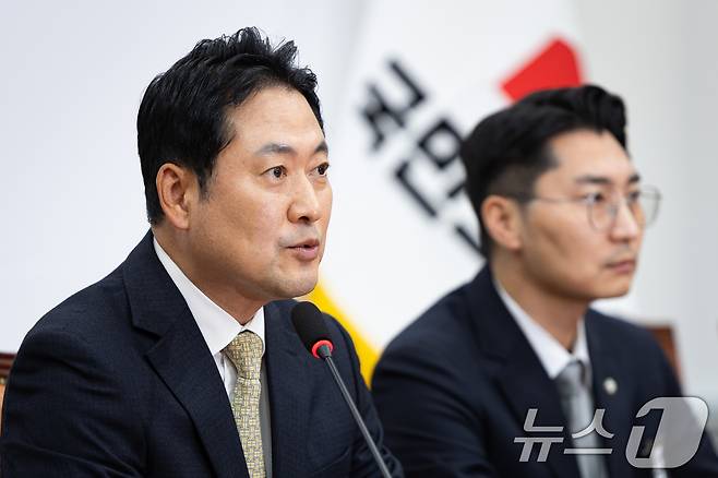 장동혁 국민의힘 대표가 20일 서울 여의도 국회에서 열린 현안 기자간담회에서 모두 발언을 하고 있다. 2025.10.20/뉴스1 ⓒ News1 유승관 기자