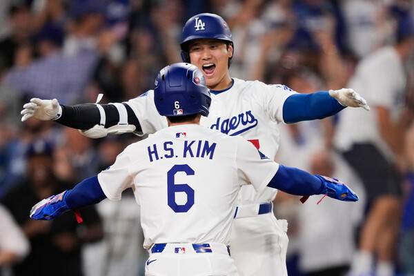 ▲ 토론토 블루제이스와 LA다저스가 월드시리즈에서 만나게 됐다. ⓒ연합뉴스/AP