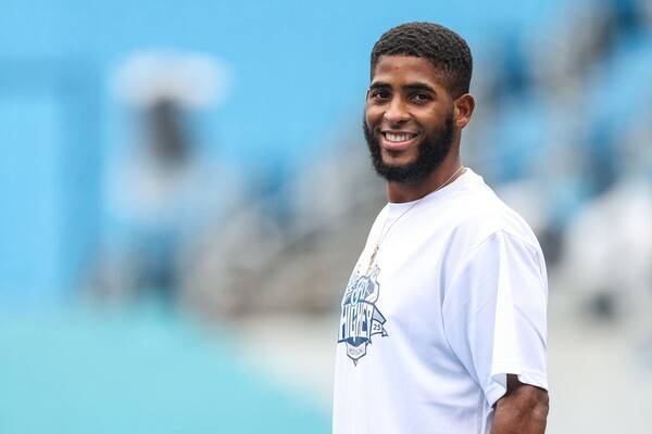 삼성 르윈 디아즈가 포스트시즌 진출 확정 후 기념 티셔츠를 입고 있다. /사진=삼성 라이온즈