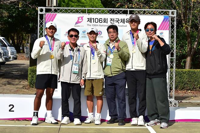 98회 충주 전국체전 이후 8년 만에 단체전 금메달을 획득한 대구시청팀(사진/황서진 기자)