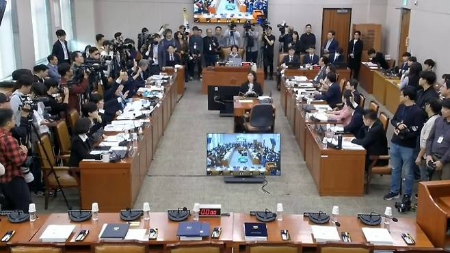 23일 열린 국회 법사위. (유튜브 캡처)
