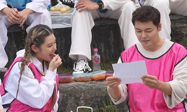 '나 혼자 산다'(나혼산) 리정, 생애 첫 운동회에서 받은 감동의 편지…도시락 대결의 승자는?