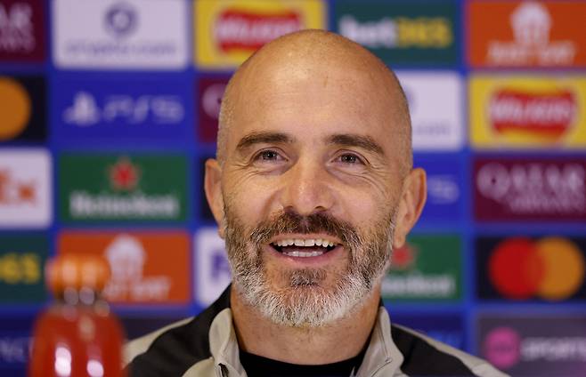 Soccer Football - UEFA Champions League - Chelsea Press Conference - Stamford Bridge, London, Britain - October 21, 2025 Chelsea manager Enzo Maresca during a press conference Action Images via Reuters/Peter Cziborra <저작권자(c) 연합뉴스, 무단 전재-재배포, AI 학습 및 활용 금지>