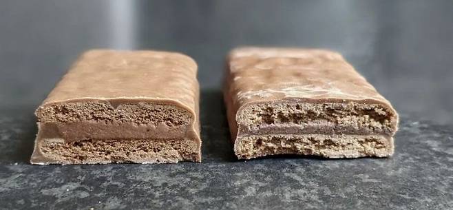 팀탐(왼쪽)과 펭귄 비스킷. 아노츠 비스킷의 수석 식품 개발자였던 이안 노리스는 펭귄에서 영감을 받아 팀탐을 개발했다. 온라인 커뮤니티 캡처