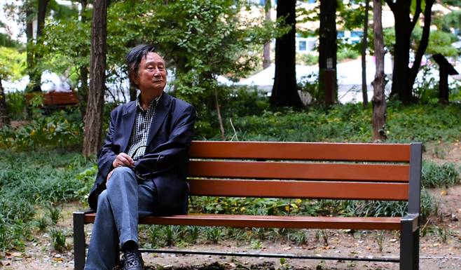 박호성은 <사회주의 사상사>에서 플라톤 사상에서 사회주의를 찾아내는 새로 읽기를 시도한다. 주요 사상을 분석한 뒤 낸 결론은 “인류는 더 행복하고, 더 평등한 사회를 향한 꿈을 한시도 외면한 적이 없다”는 것이다.
