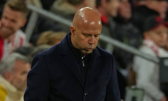 아르네 슬롯 감독.