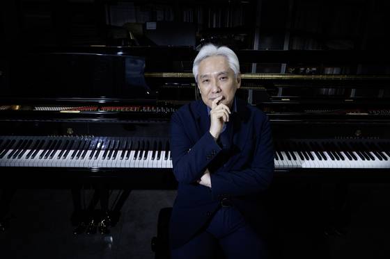 수많은 피아니스트를 길러낸 김대진 한국예술종합학교 교수. 4년의 총장 임기를 마치고 복귀했다. 11월에는 피아니스트들과 함께 협주곡을 지휘하는 공연 무대에 선다. 권혁재 사진전문기자