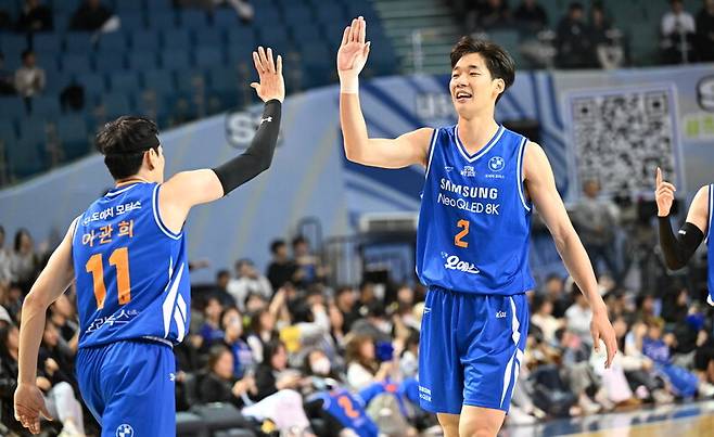 부상 회복 뒤 돌아온 서울 삼성 이원석(오른쪽). 한국농구연맹 제공