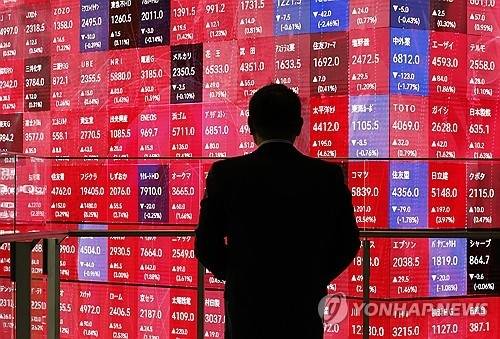 뜨겁게 오르는 일본 닛케이지수. EPA 연합뉴스 자료사진
